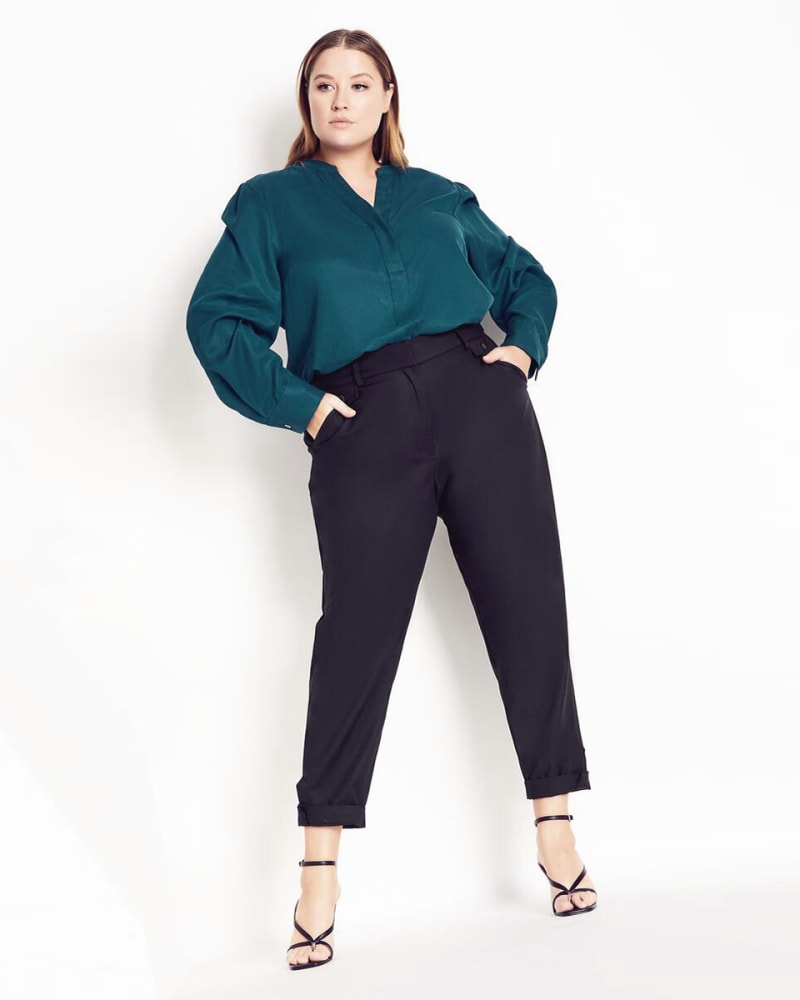 Plus size model wearing  by Refinity | Dia&Co | dia_product_style_image_id:172260